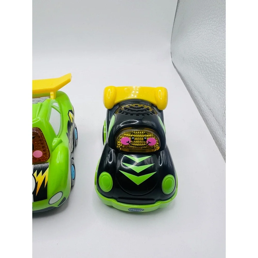 V-Tech Go Go Smart Wheels Tow Truck‎ And 2 Race Cars Lot Works Toddler Toys